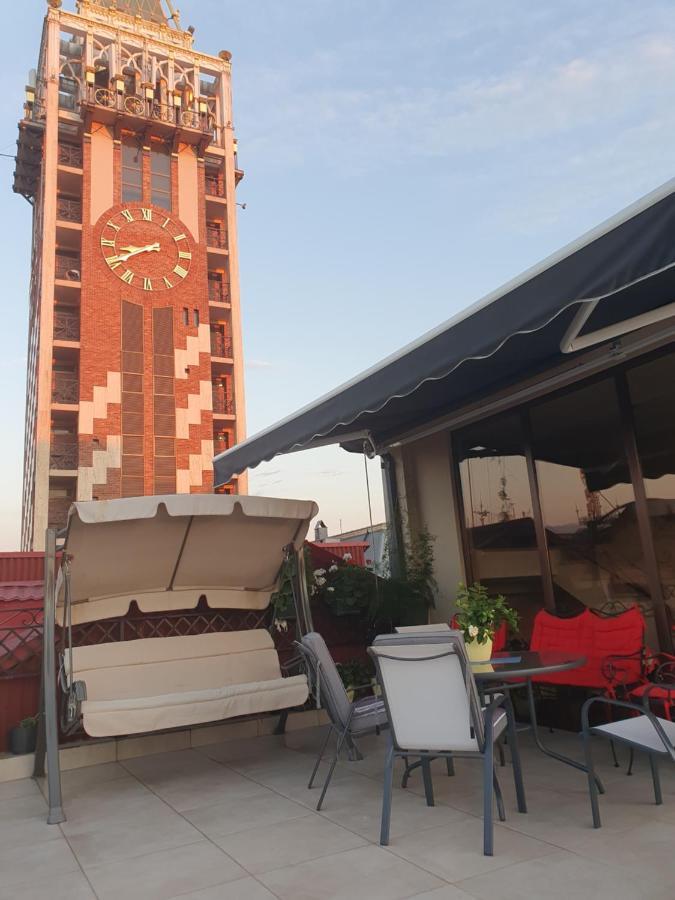 Piazza Batumi Guesthouse Екстериор снимка