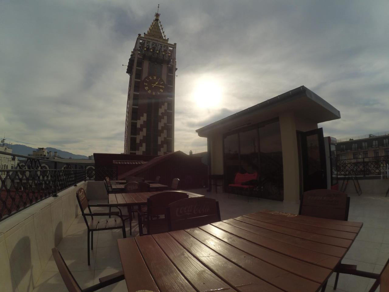 Piazza Batumi Guesthouse Екстериор снимка