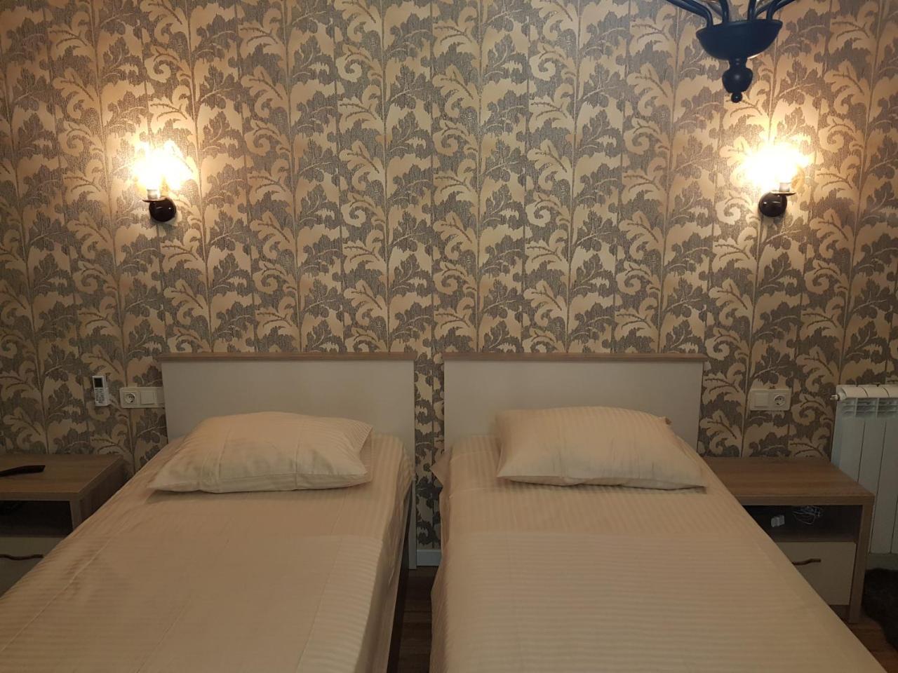 Piazza Batumi Guesthouse Екстериор снимка