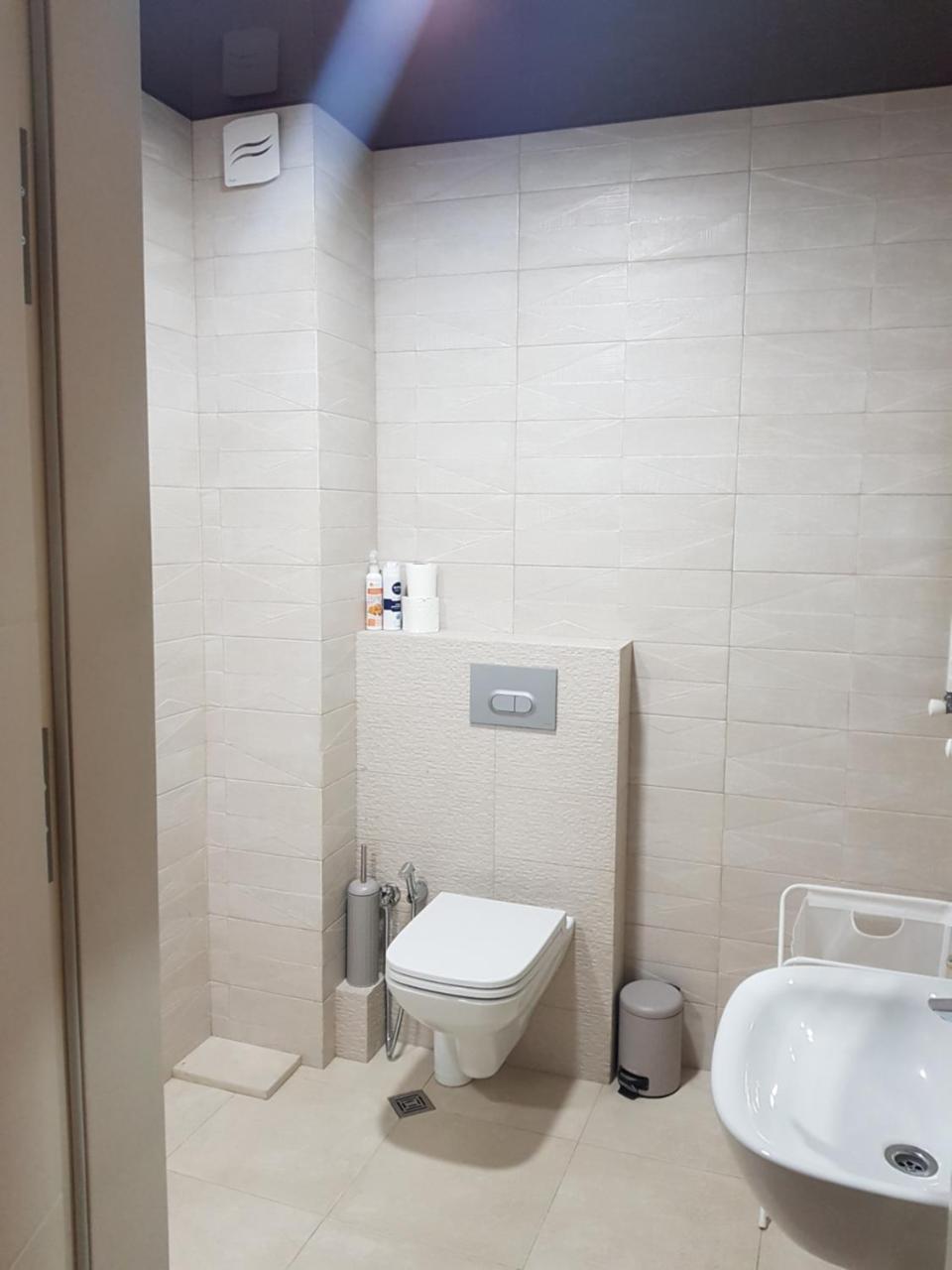 Piazza Batumi Guesthouse Екстериор снимка