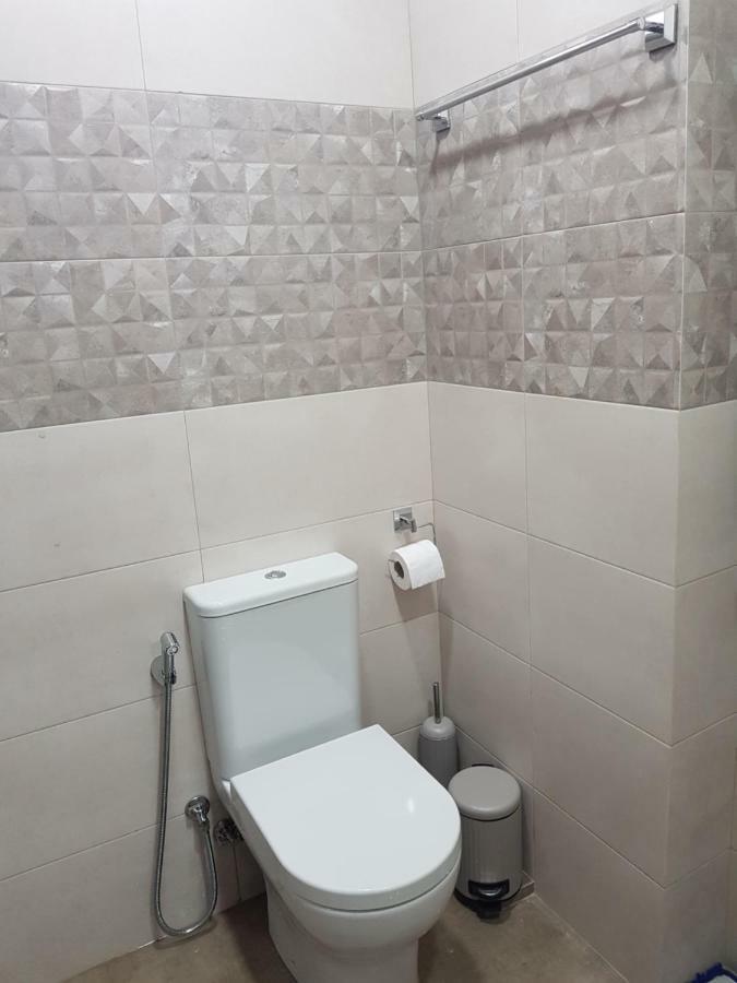 Piazza Batumi Guesthouse Екстериор снимка